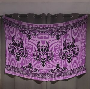 Island Style Hawai'i Pareau Purple and Black Polynesian Honu Design 42"X59"